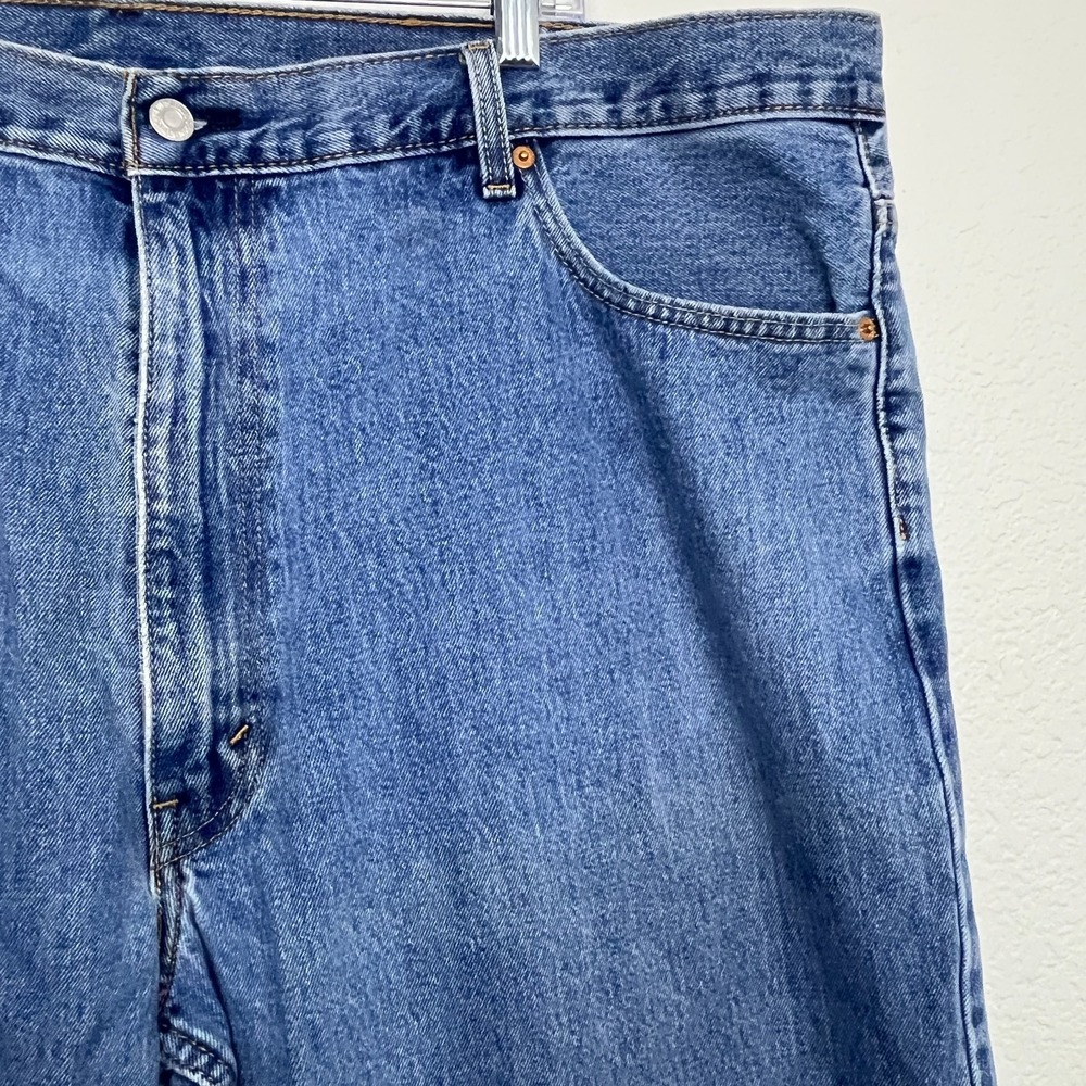 Levi's 550 Jeans Mens 48x30 Blue Denim Cotton Stretch Medium Wash Relaxed Fit - Picture 5 of 16